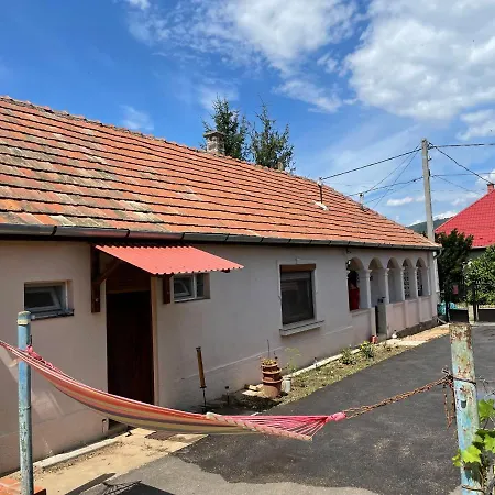Apartment Dombos Vendeghaz Golop